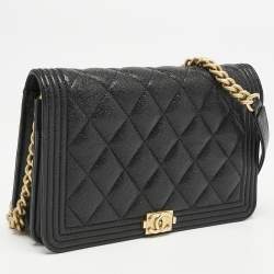 مملوكة مسبقًا Chanel Black Quilted Caviar Leather Boy Wallet On Chain