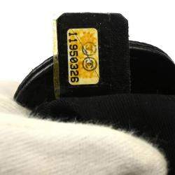 مملوكة مسبقًا حقيبة يد شانيل شوبينغ بيتي جلد عجل أسود