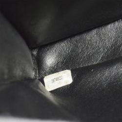 مملوكة مسبقًا حقيبة شانيل كلاسيك جلد خروف أسود مزدوجة الجانب بقلاب للكتف