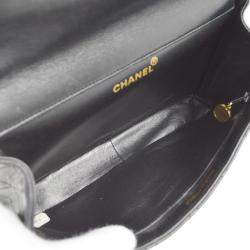 مملوكة مسبقًا حقيبة شانيل كلاسيك جلد خروف أسود مزدوجة الجانب بقلاب للكتف