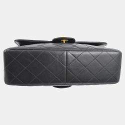 مملوكة مسبقًا حقيبة شانيل كلاسيك جلد خروف أسود مزدوجة الجانب بقلاب للكتف