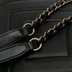 Pre Owned Chanel Black Chevron Lambskin Pyramid CC Camera Bag