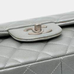 Pre Owned Chanel Silver Jumbo Classic Lambskin Double Flap