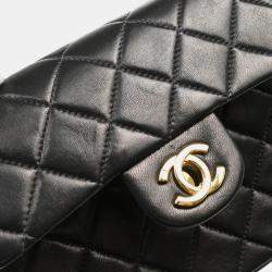 Pre Owned Chanel Black Lambskin Mini Classic Square Flap Shoulder Bag