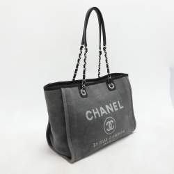 مملوكة مسبقًا Chanel Grey Canvas Medium Deauville Shopper Tote