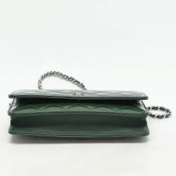 Pre Owned Chanel Green Quilted Patent Leather CC Wallet On Chain