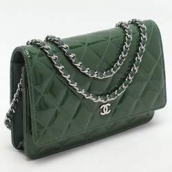 Pre Owned Chanel Green Quilted Patent Leather CC Wallet On Chain