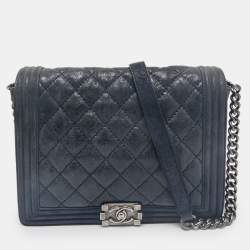 Pre Owned Chanel Navy Blue Quilted Iridescent Leather Boy Flap Bag