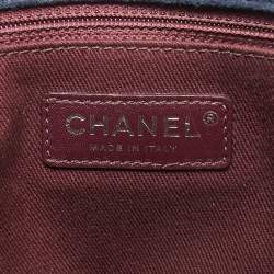 Pre Owned Chanel Navy Blue Quilted Iridescent Leather Boy Flap Bag