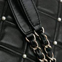 Pre Owned Chanel Black Medium Quilted Lambskin Pearl Studs Flap