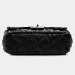 Pre Owned Chanel Black Medium Quilted Lambskin Pearl Studs Flap