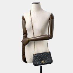 Chanel Black Lambskin 19 Flap Chain Shoulder Bag 20