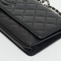 Pre Owned Chanel Black Quilted Leather Cambon Ligne Wallet on Chain