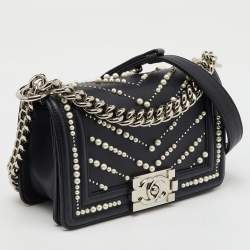 Pre Owned Chanel Black Leather Pearl Chevron Small Boy Flap Bag
