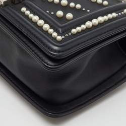 Pre Owned Chanel Black Leather Pearl Chevron Small Boy Flap Bag