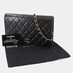 Chanel Matelasse Chain Shoulder Bag Leather Black Gold Metal Fittings Push Lock