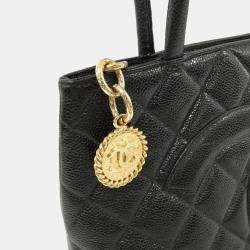 مملوكة مسبقًا Chanel Grand Shopping Black Leather Tote Bag