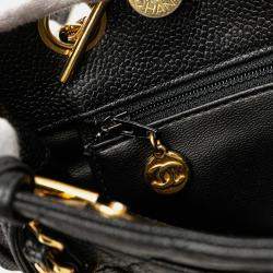 Pre Owned Chanel Black Quilted Caviar Chain Tote