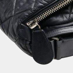 Pre Owned Chanel Quilted Expandable Black Leather Shoulder Bag