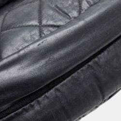 Pre Owned Chanel Quilted Expandable Black Leather Shoulder Bag