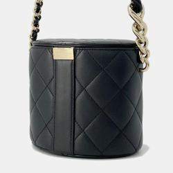 Pre Owned Chanel Matelasse Black Lambskin Chain Vanity Bag 
