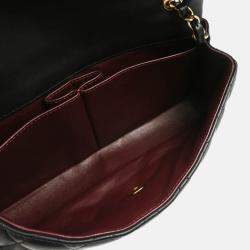 مملوكة مسبقًا Chanel East West Black Lambskin Shoulder Bag
