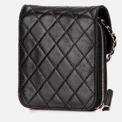 Pre Owned Chanel Black CC Quilted Lambskin Clams Wallet on Chain