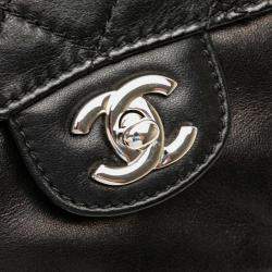Pre Owned Chanel Black CC Quilted Lambskin Clams Wallet on Chain
