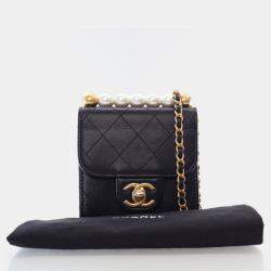 Chanel Black Goatskin Chic Pearl Clutch With Chain