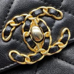 Pre Owned Chanel 19 Black Leather Waist Bag 