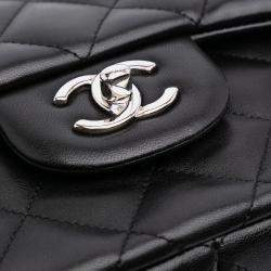 Chanel Black Jumbo Classic Lambskin Double Flap