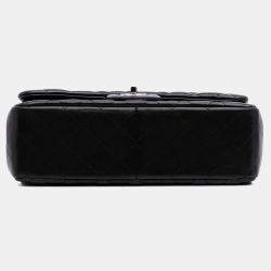 Chanel Black Jumbo Classic Lambskin Double Flap
