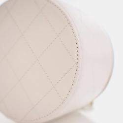 Pre Owned Chanel Round Mini White Lambskin Vanity Case With Chain