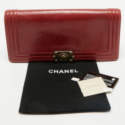 Pre Owned Chanel Red Leather Boy Clutch