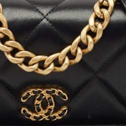 Pre Owned Chanel Black Quilted Leather 19 Flap Wallet on Chain