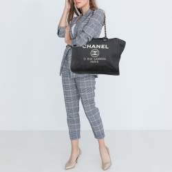 Pre Owned Chanel Navy Blue Denim Large Deauville Shopper Tote