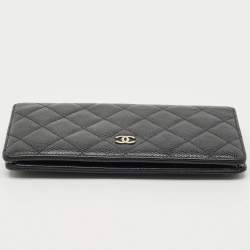 مملوكة مسبقًا Chanel Black Quilted Caviar Leather L Yen Wallet