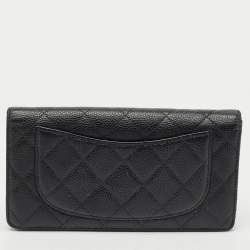 مملوكة مسبقًا Chanel Black Quilted Caviar Leather L Yen Wallet