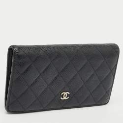 مملوكة مسبقًا Chanel Black Quilted Caviar Leather L Yen Wallet