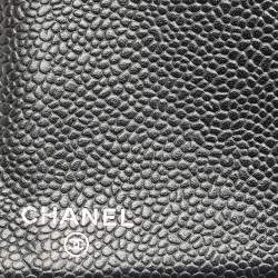 مملوكة مسبقًا Chanel Black Quilted Caviar Leather L Yen Wallet