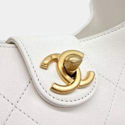 Pre Owned Chanel White Leather Chain Hobo Bag