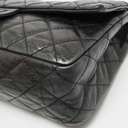 Pre Owned Chanel Black Quilted Aged Leather Classic 226 Reissue 2.55 Flap Bag