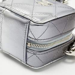 Pre Owned Chanel Silver Quilted Leather Like A Wallet Chain Clutch