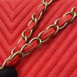 Pre Owned Chanel Chevron Red Leather Chain Shoulder Bag