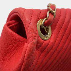 Pre Owned Chanel Chevron Red Leather Chain Shoulder Bag