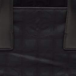 Pre Owned Chanel Black Nylon Travel Ligne Satchel
