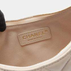 Pre Owned Chanel Matelasse Small Cream Lambskin Hobo Shoulder Bag