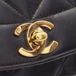 مملوكة مسبقًا حقيبة كتف سلسلة شانيل ماتلاس ديانا جلد خروف أسود غولد هاردوير