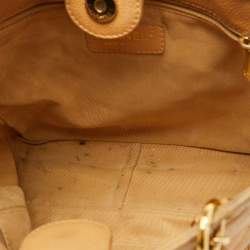 Pre Owned Chanel Beige Quilted Caviar Leather Petite Shopper Tote
