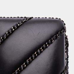 Pre Owned Chanel Black Chevron Lambskin Chain Around Clutch on Chain